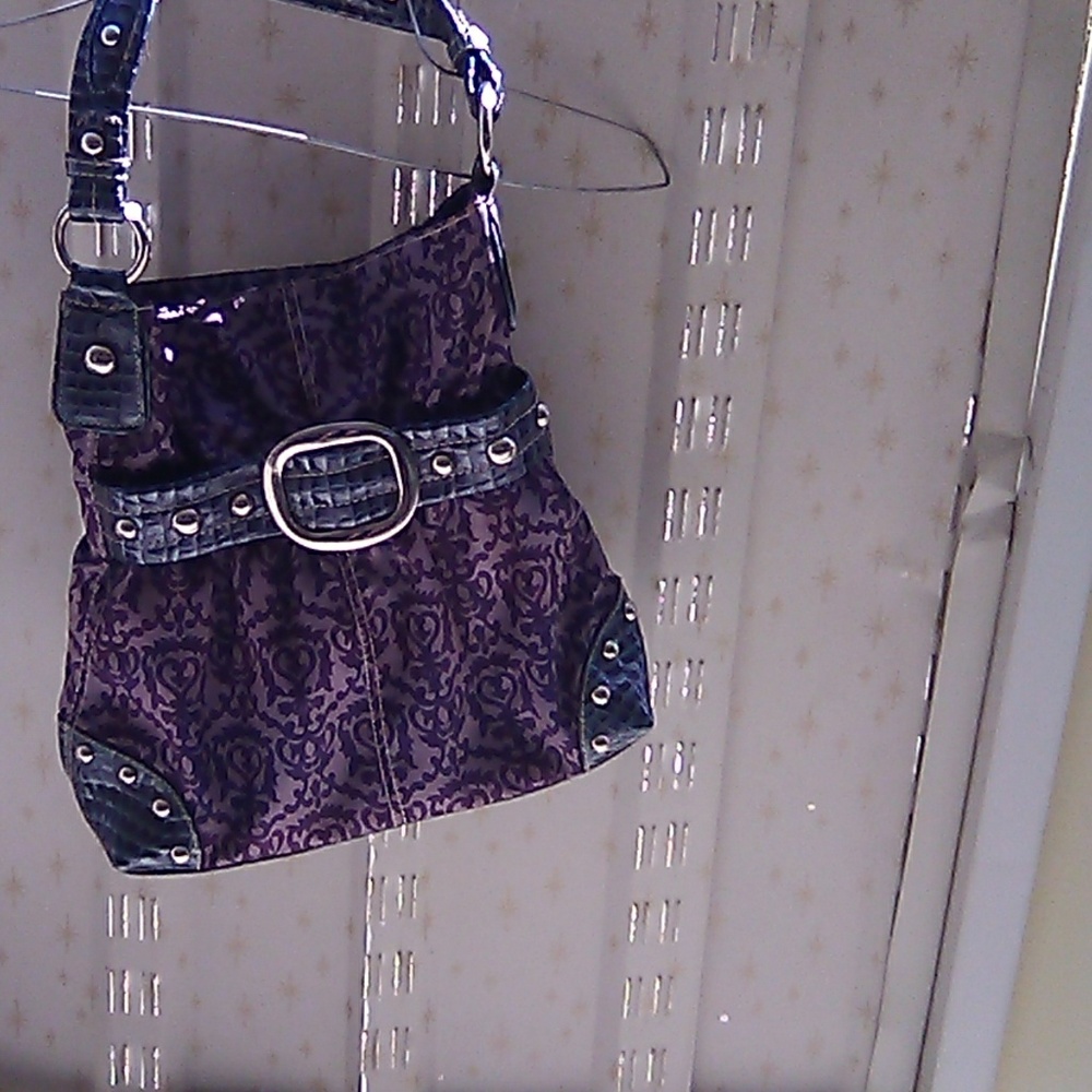 Purse - Picture 2 of 5